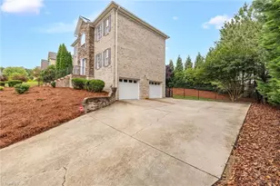 1445 Meadowlands Dr, Winston-Salem, NC 27107 - Photo 31