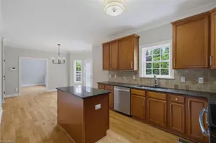 1445 Meadowlands Dr, Winston-Salem, NC 27107 - Photo 11