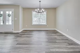 4800 Edinborough Rd, Greensboro, NC 27406 - Photo 17