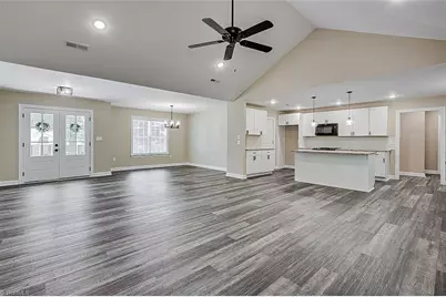 4800 Edinborough Road, Greensboro, NC 27406 - Photo 11