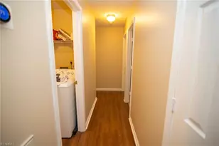1303 Glen Raven Ct, Greensboro, NC 27410 - Photo 7