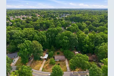 2814 Dellwood Drive, Greensboro, NC 27408 - Photo 31