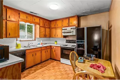 1022 Franklin Street, Winston-Salem, NC 27101 - Photo 7