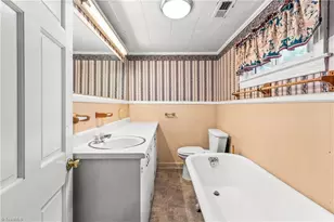 1022 Franklin St, Winston-Salem, NC 27101 - Photo 9