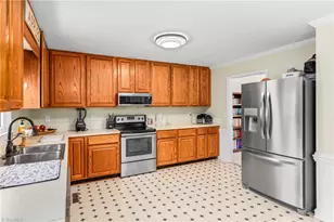 109 Knollwood Ln, King, NC 27021 - Photo 13