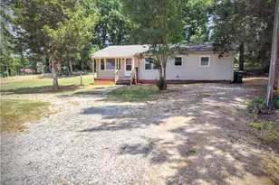 826 Graylyn Dr, High Point, NC 27263 - Photo 33