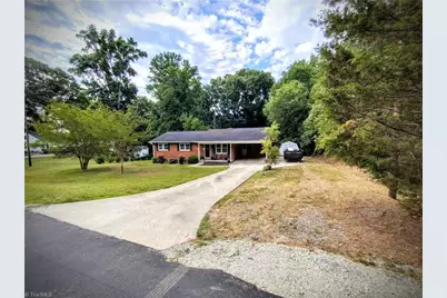 1003 Hillcrest Drive, Thomasville, NC 27360 - Photo 29