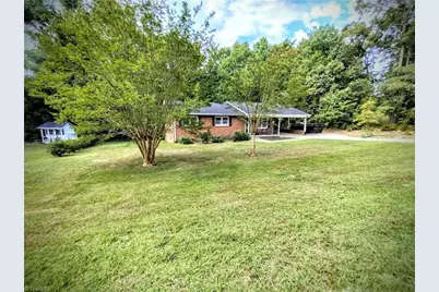 1003 Hillcrest Drive, Thomasville, NC 27360 - Photo 33