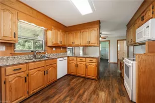 6350 Roscoe Rd, Denton, NC 27239 - Photo 11