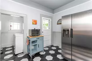 949 Hutton St, Winston-Salem, NC 27101 - Photo 21