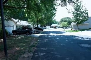 3141 Woodpoint St, Jamestown, NC 27282 - Photo 5