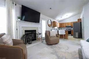 3141 Woodpoint St, Jamestown, NC 27282 - Photo 11