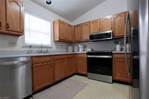 3141 Woodpoint St, Jamestown, NC 27282 - Photo 13