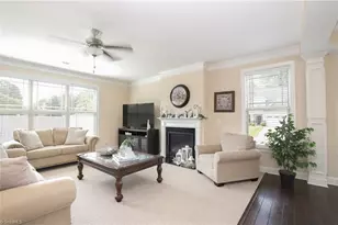 2689 Lamplight Cir, High Point, NC 27265 - Photo 9