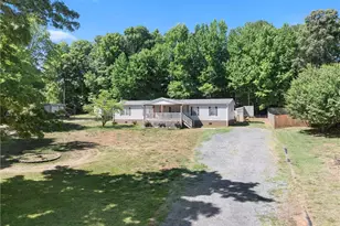 199 Sable Ln, Thomasville, NC 27360 - Photo 3