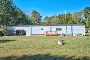 2202 Woodfield Dr, Sophia, NC 27350 - Photo 3