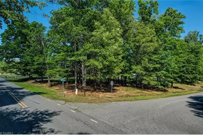 1153 Town Creek Road, Eden, NC 27288 - Photo 9