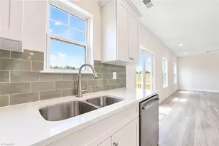 3608 Steeplegate Ct, Burlington, NC 27215 - Photo 9