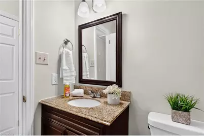 807 N Elam Avenue, Greensboro, NC 27408 - Photo 19
