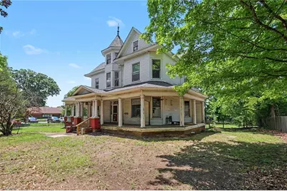 504 W Webb Avenue, Burlington, NC 27217 - Photo 3
