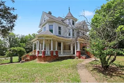 504 W Webb Avenue, Burlington, NC 27217 - Photo 1