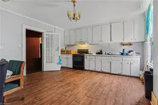 504 W Webb Ave, Burlington, NC 27217 - Photo 7