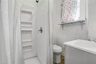504 W Webb Ave, Burlington, NC 27217 - Photo 11