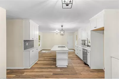 2021 Warwickshire Drive, Greensboro, NC 27455 - Photo 15