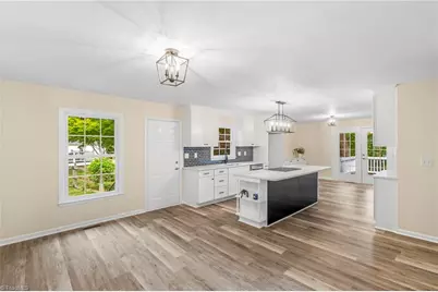 2021 Warwickshire Drive, Greensboro, NC 27455 - Photo 23