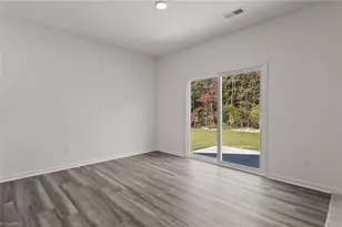 997 Riverbank Dr, Kernersville, NC 27284 - Photo 3
