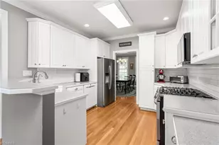 7600 Pond Ct, Kernersville, NC 27284 - Photo 17