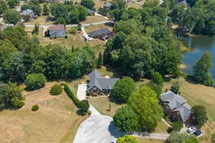 7600 Pond Ct, Kernersville, NC 27284 - Photo 7