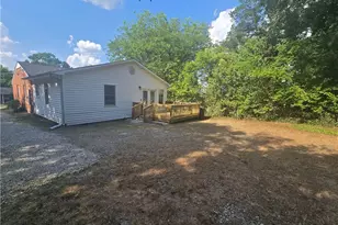 438 Dudley St, Burlington, NC 27217 - Photo 25