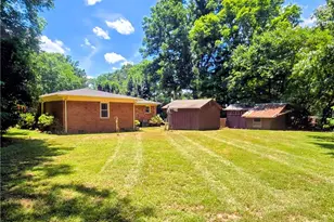 171 Idlewild Dr, Randleman, NC 27317 - Photo 5