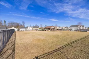 3879 Foliage Dr, Winston-Salem, NC 27101 - Photo 23