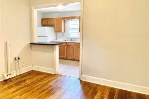 908 Glenwood Ave, Greensboro, NC 27403 - Photo 5