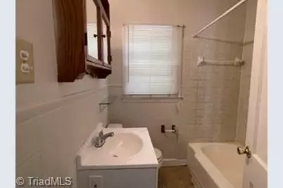 908 Glenwood Avenue, Greensboro, NC 27403 - Photo 9