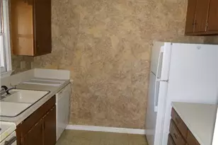 944 S Ridge Ct, Winston-Salem, NC 27107 - Photo 3