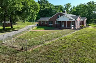 1006 F St, North Wilkesboro, NC 28659 - Photo 5