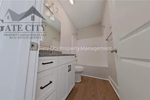 306 Oakwood St, High Point, NC 27262 - Photo 7
