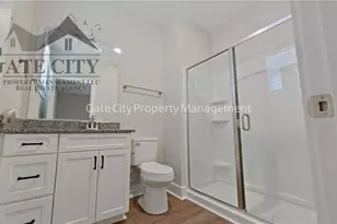 306 Oakwood St, High Point, NC 27262 - Photo 9
