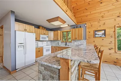 605 Valley View Drive, Purlear, NC 28665 - Photo 7
