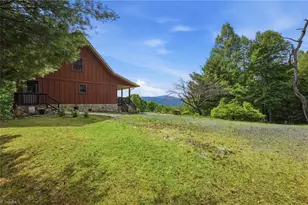 605 Valley View Dr, Purlear, NC 28665 - Photo 39