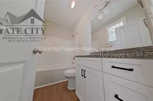306 Oakwood St, High Point, NC 27262 - Photo 9