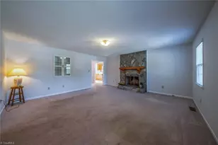 265 Rolling Green Dr, Winston-Salem, NC 27107 - Photo 9
