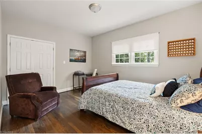 706 W Cornwallis Drive, Greensboro, NC 27408 - Photo 25