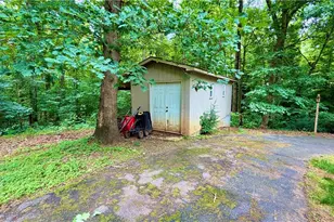 2224 E Old US Hwy 421, Yadkinville, NC 27055 - Photo 37