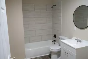 118 W Murphy St, Madison, NC 27025 - Photo 5