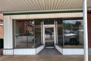 118 W Murphy St, Madison, NC 27025 - Photo 1