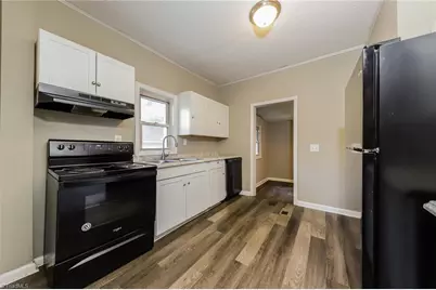 1901 N Dunleith Avenue, Winston-Salem, NC 27105 - Photo 7